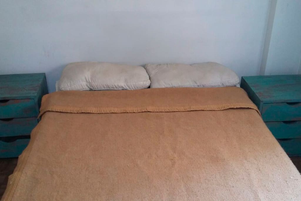 Habitación con cama doble