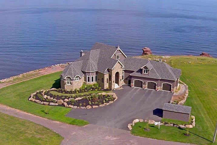 Stunning Private Oceanfront resort!