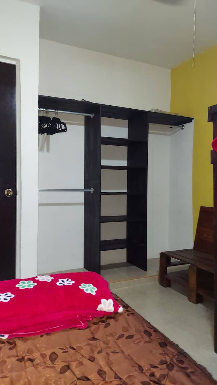 DHOMA E GJUMIT 1

DHOMË 1