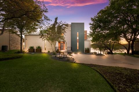 The Lux at Lake Belton