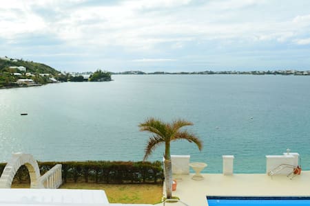 1 Bedroom With View Near Beach!!!