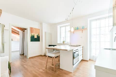 InternoCentro India-Attic in the Heart of the City