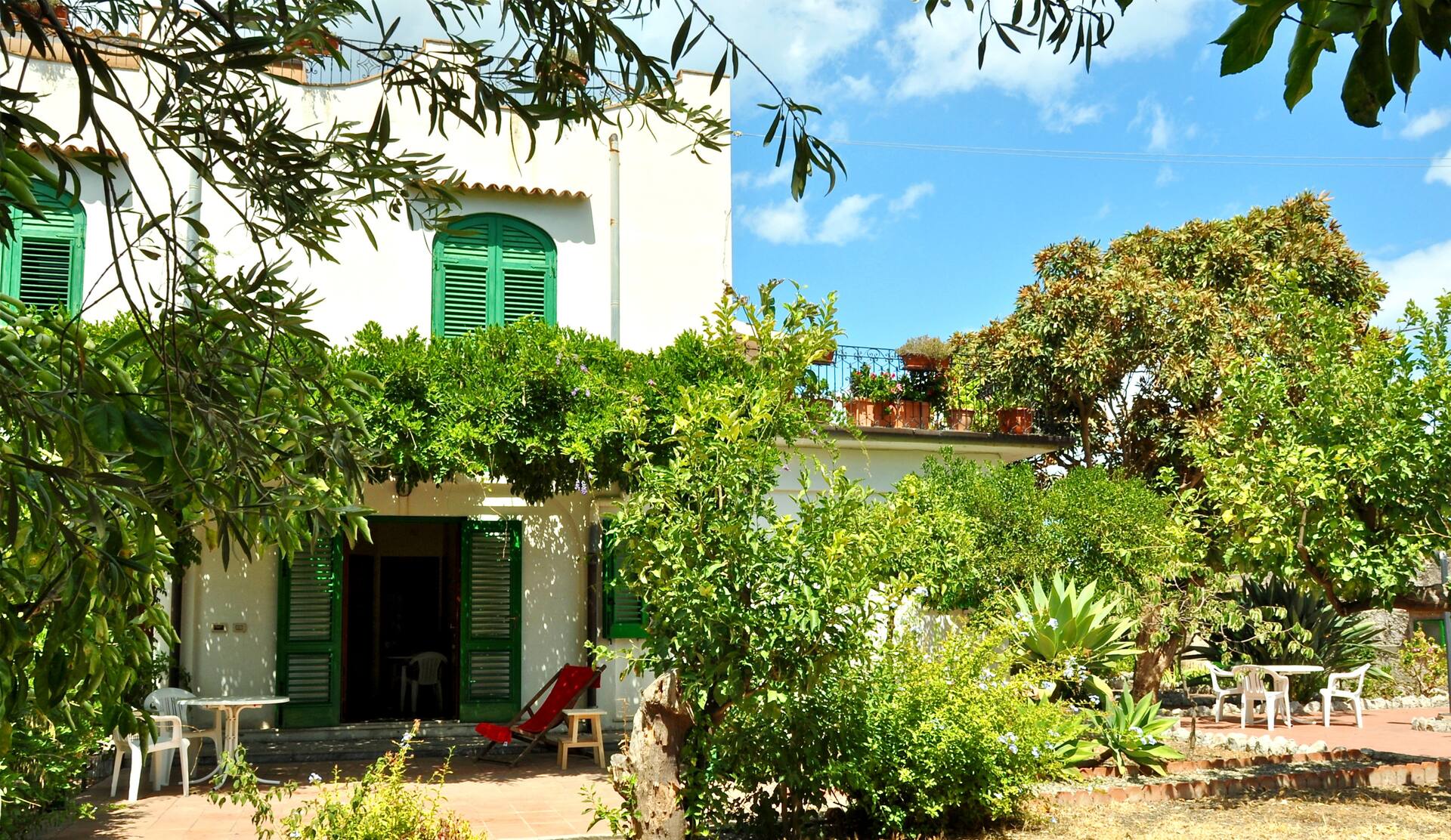 Gardenhouse on the beach apartment n°1