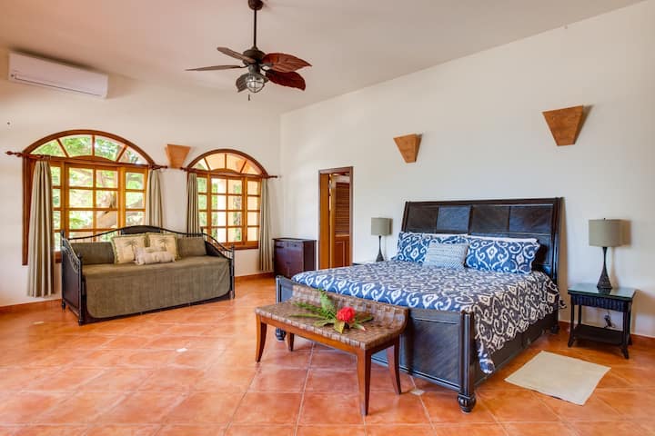 Downstairs suite 1 with King bed, trundle bed (two twins) and private bathroom.