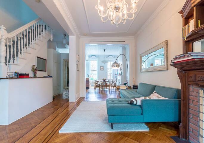 Gorgeous Park Slope, BK triplex 4BD gallery image 4