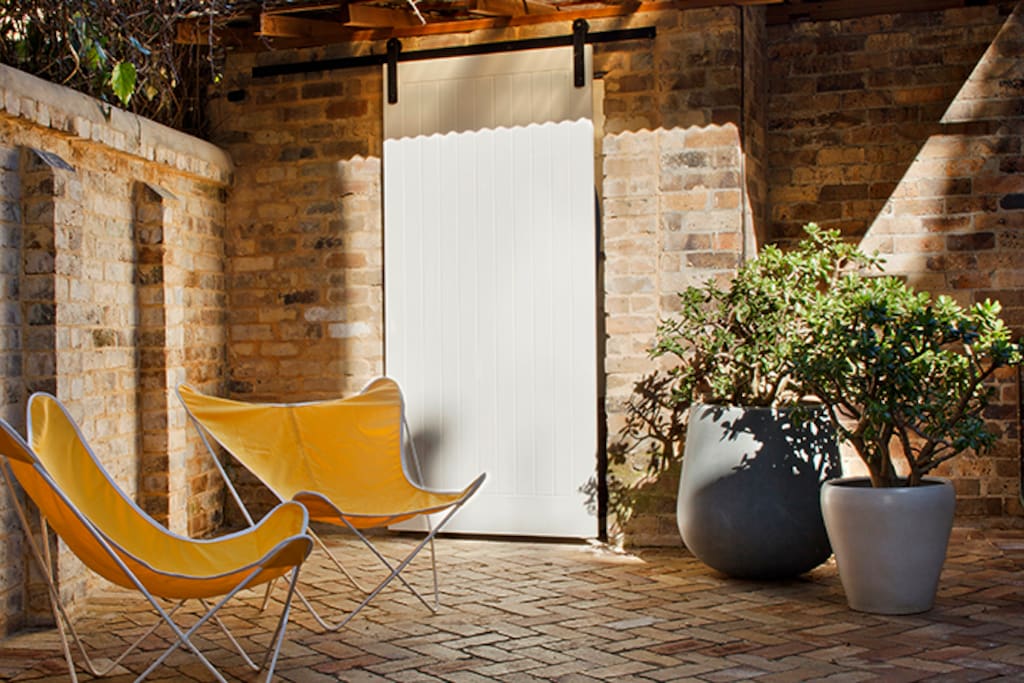 we love entertaining in our new courtyard