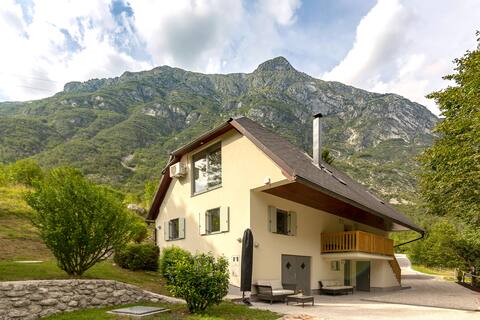 Soca River House - Fabulous renovated luxury house