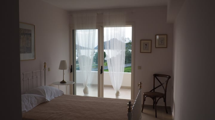 غرفة النوم 2