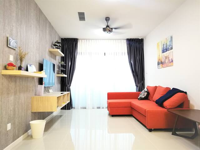 【NETFLIX❤️】Suasana Suites,Nxt to CIQ【PoolGym&WIFI】