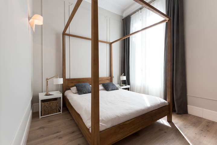 Stylish apartment B near Plaza cat