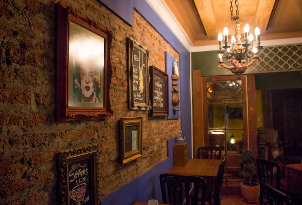 Just go downstairs to enjoy free wifi and cozy corners in Wonderland Cafe!