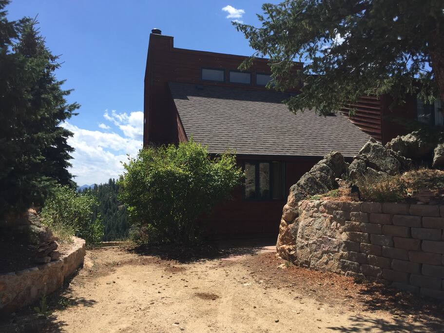 Front entrance from driveway