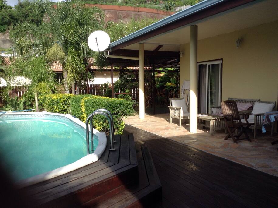 terrasse et piscine