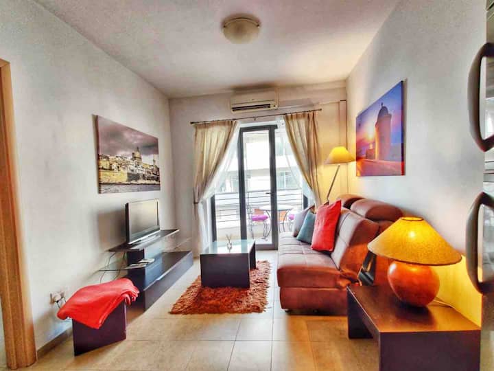 Home Away From Home. Apartment In Central Swieqi - Malta