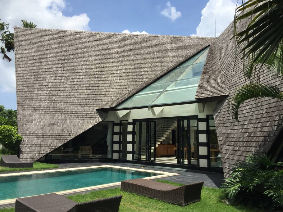 Side view of the villa building