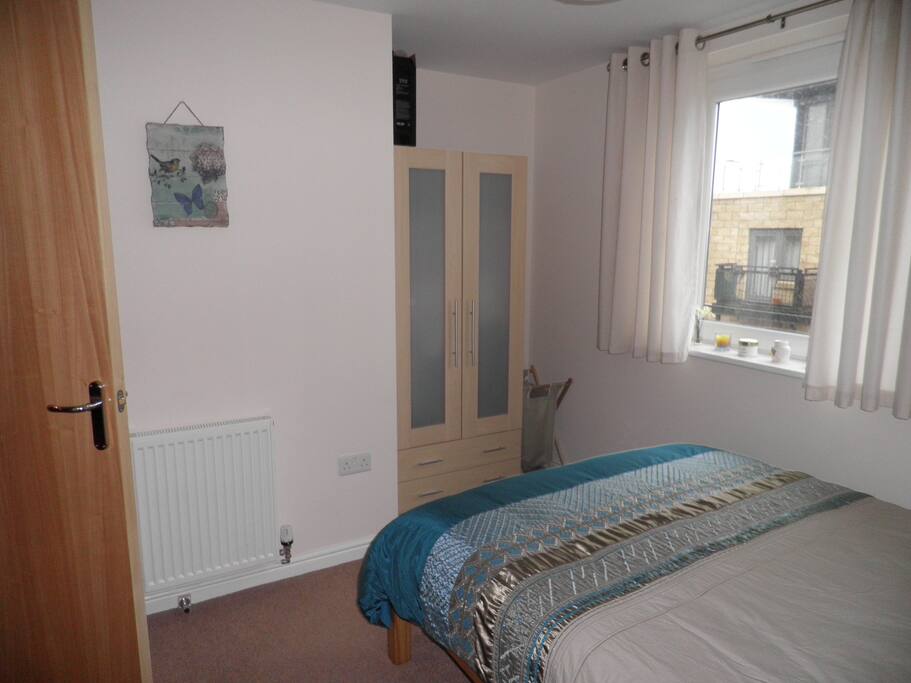 Guest bedroom