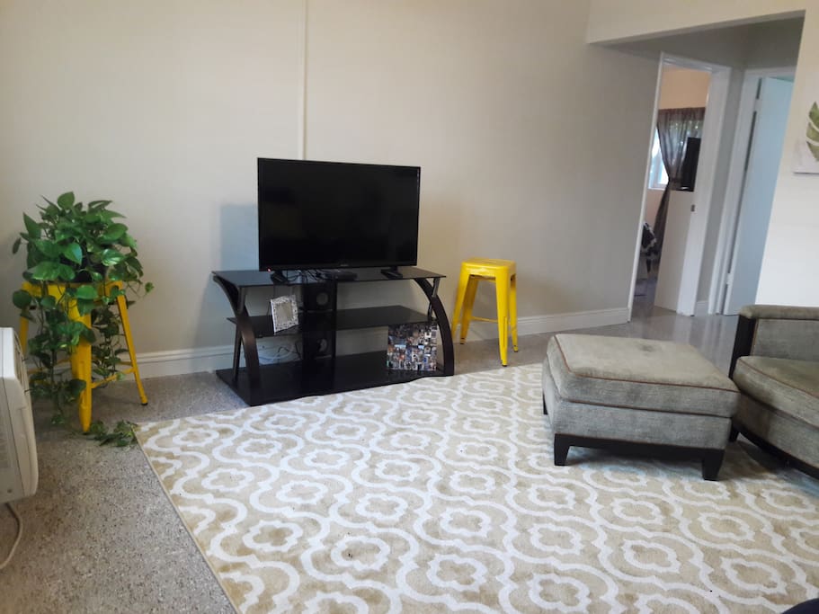 A view of the living room, which you'll see upon entry