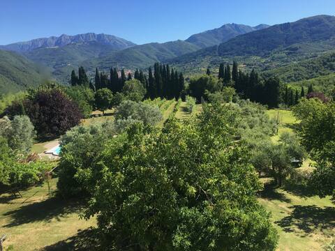TUSCANY, EXCLUSIVE COUNTRY VILLA 12P. GARDEN POOL