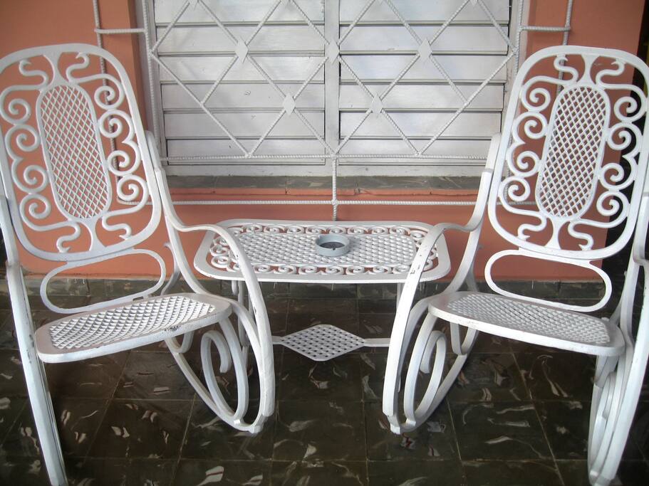 Terraza para disfrutar atardecer junto a un buen mojito