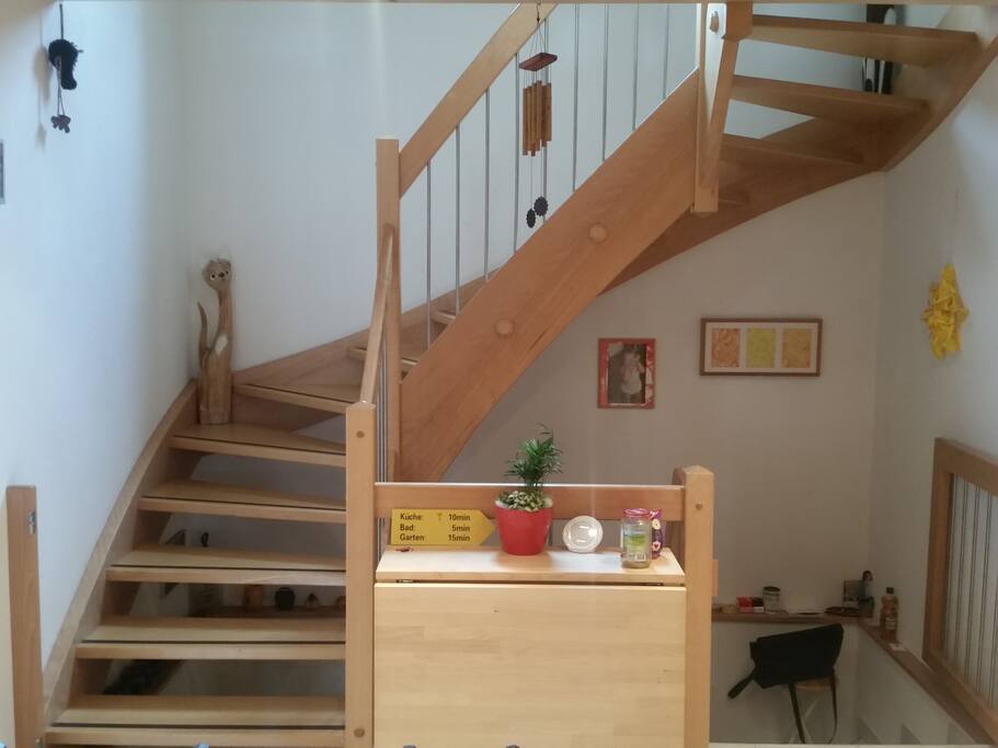 Das Haus ist hell und grosszügig gebaut.