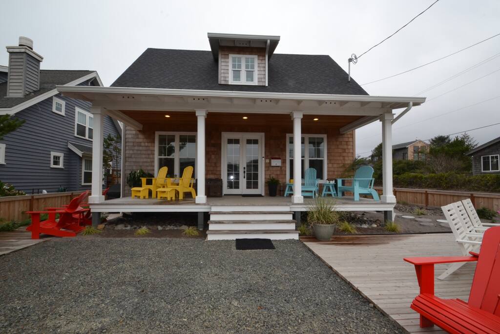 Outdoor seating for 17!