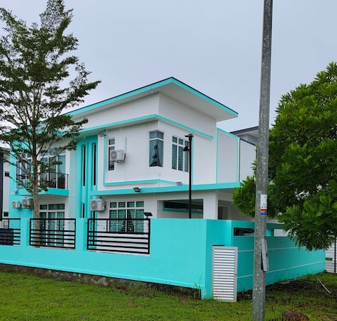 Desaru-Tiffany Villa/ Bbq/ BigPool /Corner/KTV