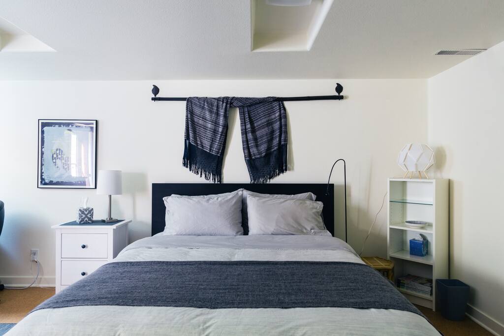 Queen size bed