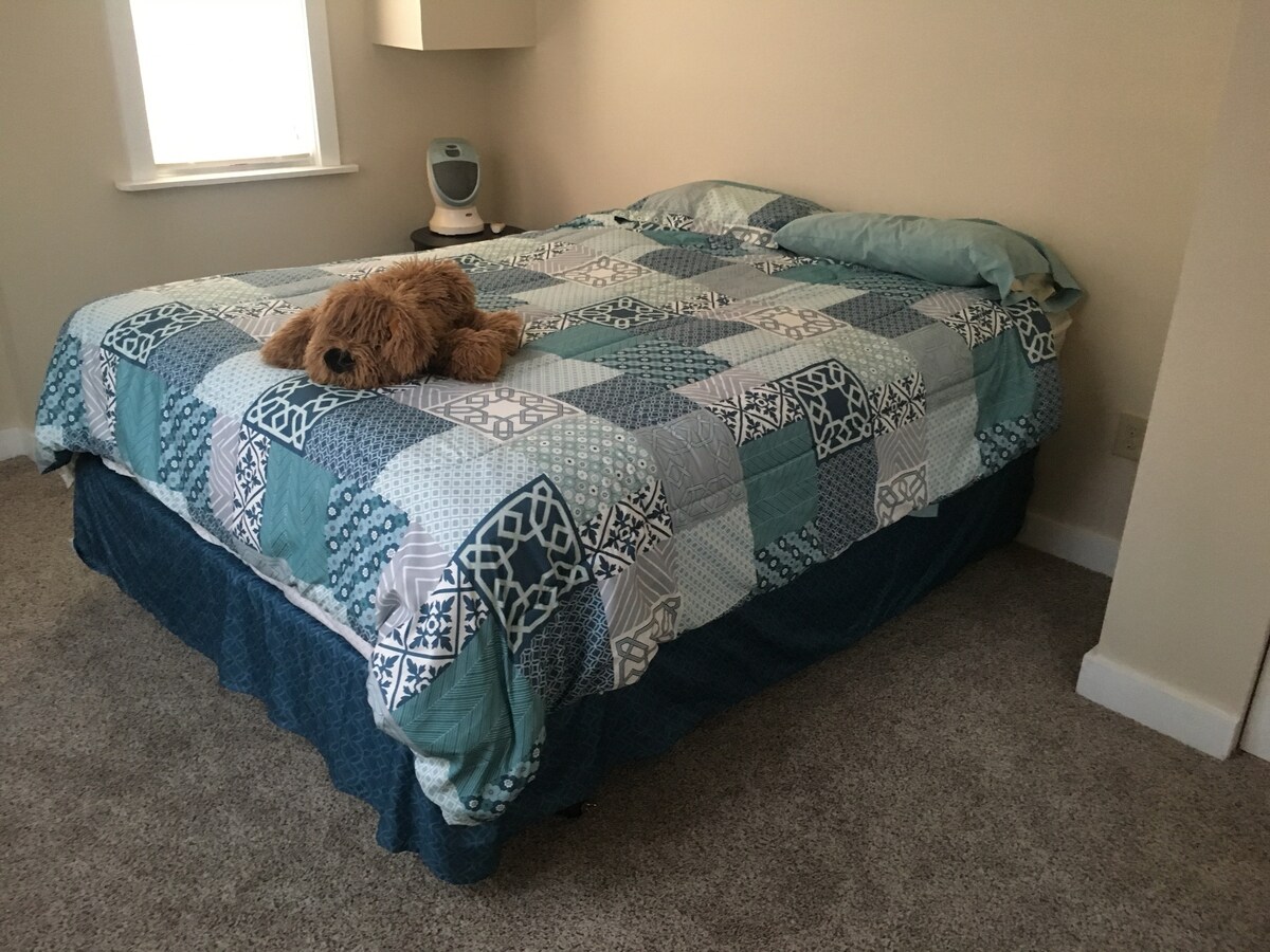 Cama tamaño queen con colchón de lujo 