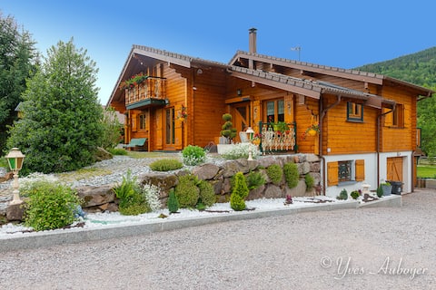 "La Revoyotte" family cottage, sauna and garden