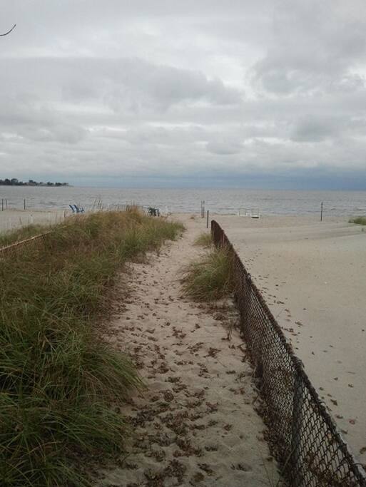 Passage to beach