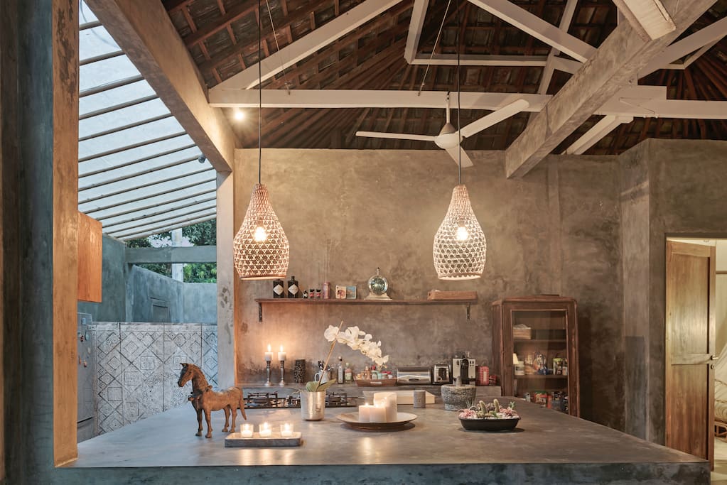 Kitchen / Dining