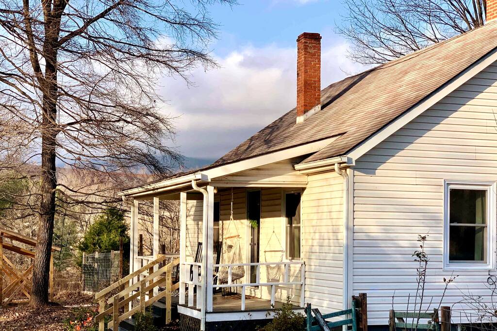 Darling Farm: Cozy Wine Country Retreat - 애프턴의 전원주택에서 살아보기, 버지니아, 미국