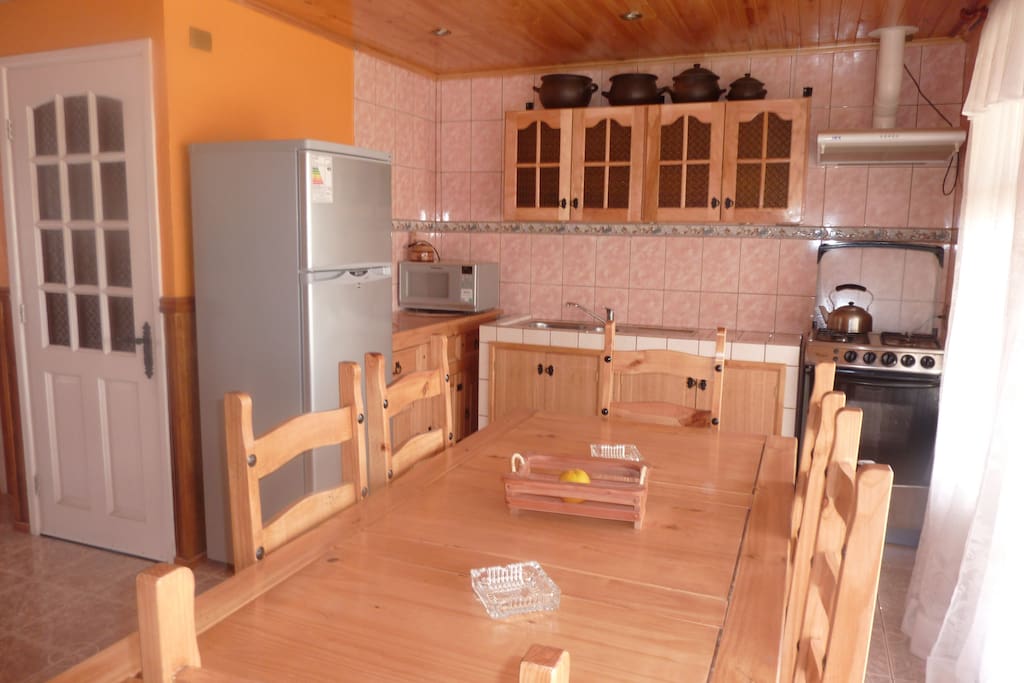 COCINA Y COMEDOR