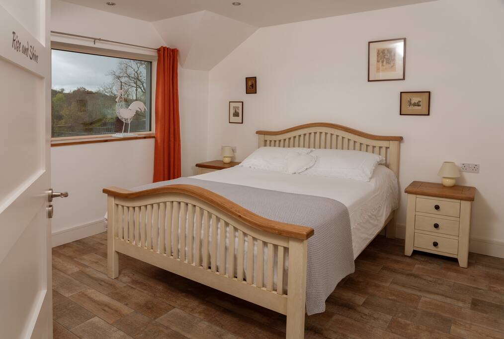Room "Rise and Shine"