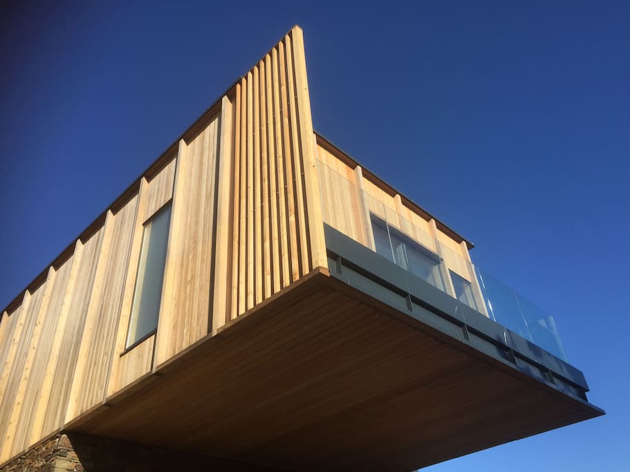 Ultra Modern Eco House