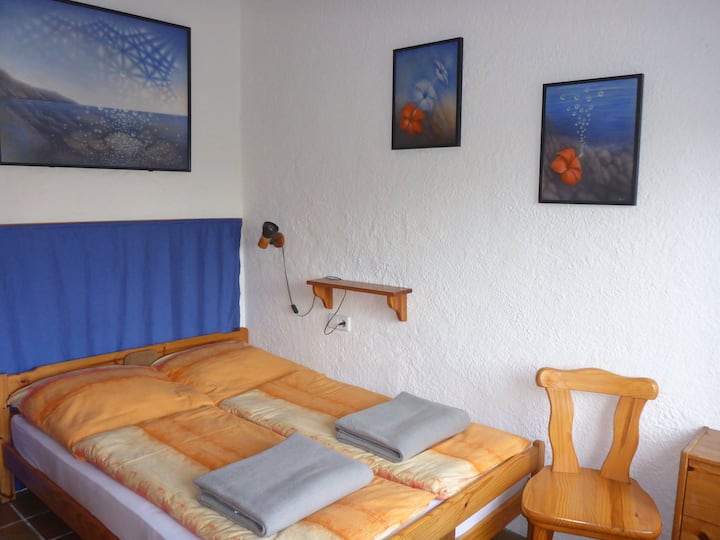 Spavaća soba s bračnim krevetom (1,40 x 2,00 m)