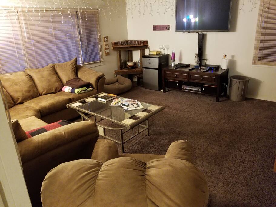 Entertainment center