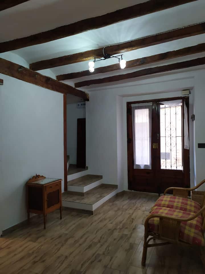Casa En El Centro, Reformada  Y De Aire Rústico. - Vinaròs