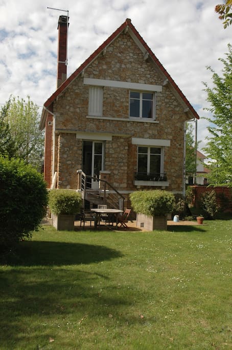 Vue générale sur jardin - View from the garden