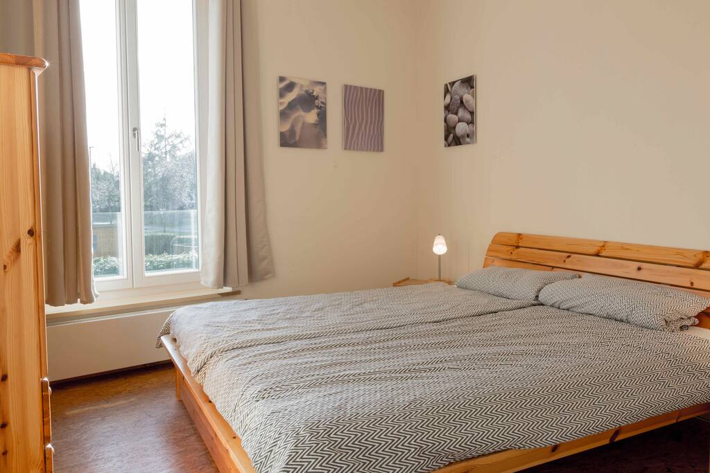 Schlafzimmer: hell und einladend