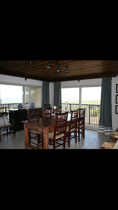 Dining with views of the Gulf of Mexico. Seats 8.