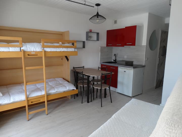 Open opklapbare stapelbedden