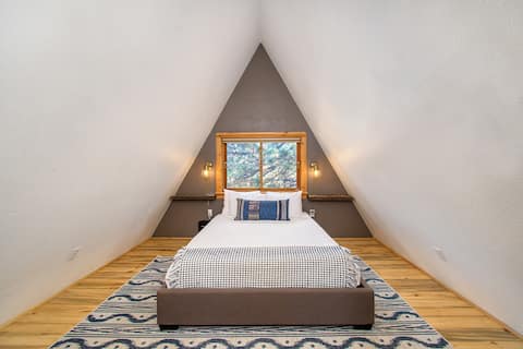 A-Frame Cabin w/ Hot Tub & Breathtaking Views