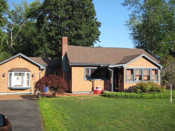 Cozy deluxe Van Buren Point cottage w/ lake views Cottages for Rent in US, United States Airbnb