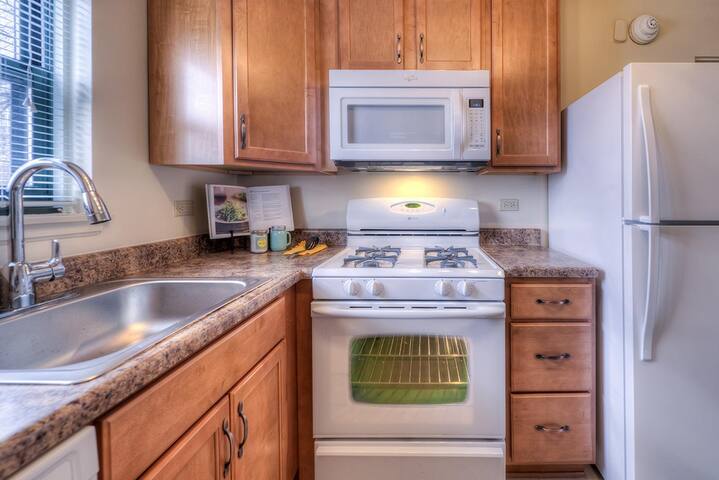 Modern one bedroom blocks from downtown La Grange