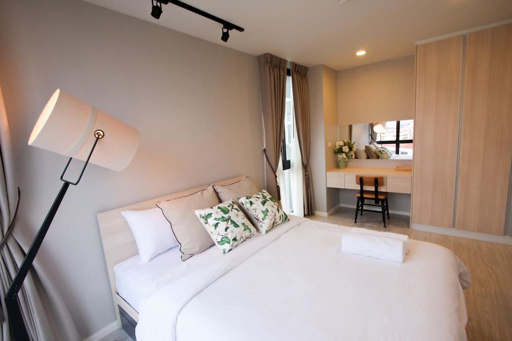 Cosy master bedroom.