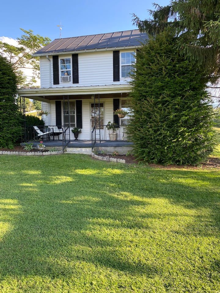 The Farm House Houses for Rent in Sinks Grove, West Virginia, United