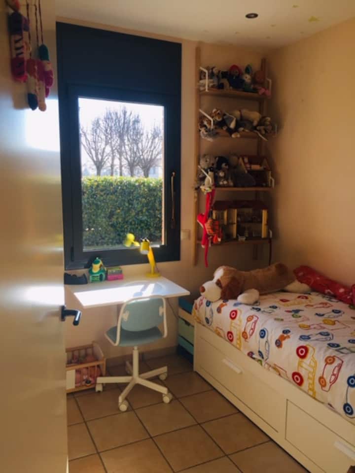 غرفة مفردة - سرير متحرك