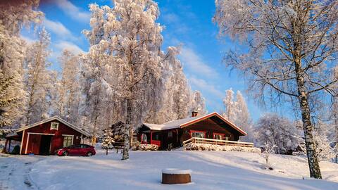 Large log cabin with hot tub, Siljansnäs