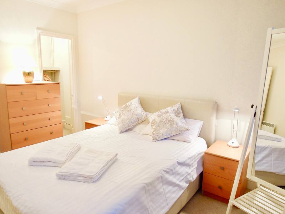 Bedroom also has a walk in closet to store your luggage and hang your clothes